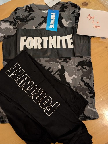 Kids fortnite pyjamas size - fortnite,