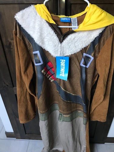 Nwt fortnite mens medium - fortnite,